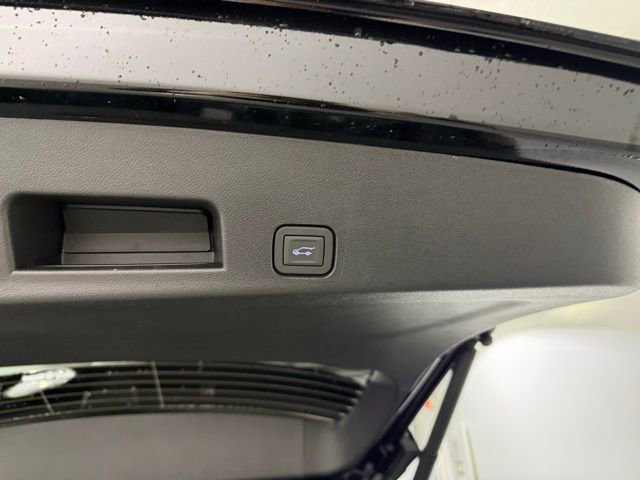 New 2026 Chevrolet Traverse LT w/ Driver Confidence Package image 8