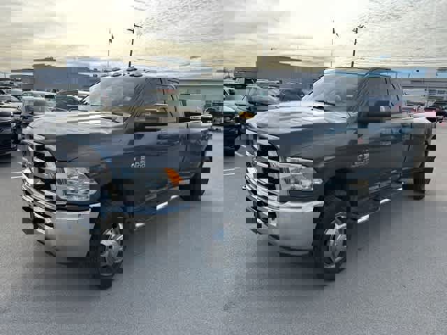 Used 2018 RAM 3500 Tradesman w/ Chrome Appearance Group image 2