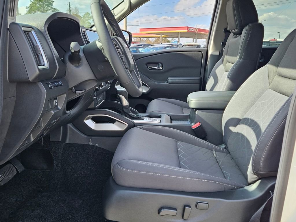 New 2026 Nissan Frontier SV w/ SV Convenience Package image 3