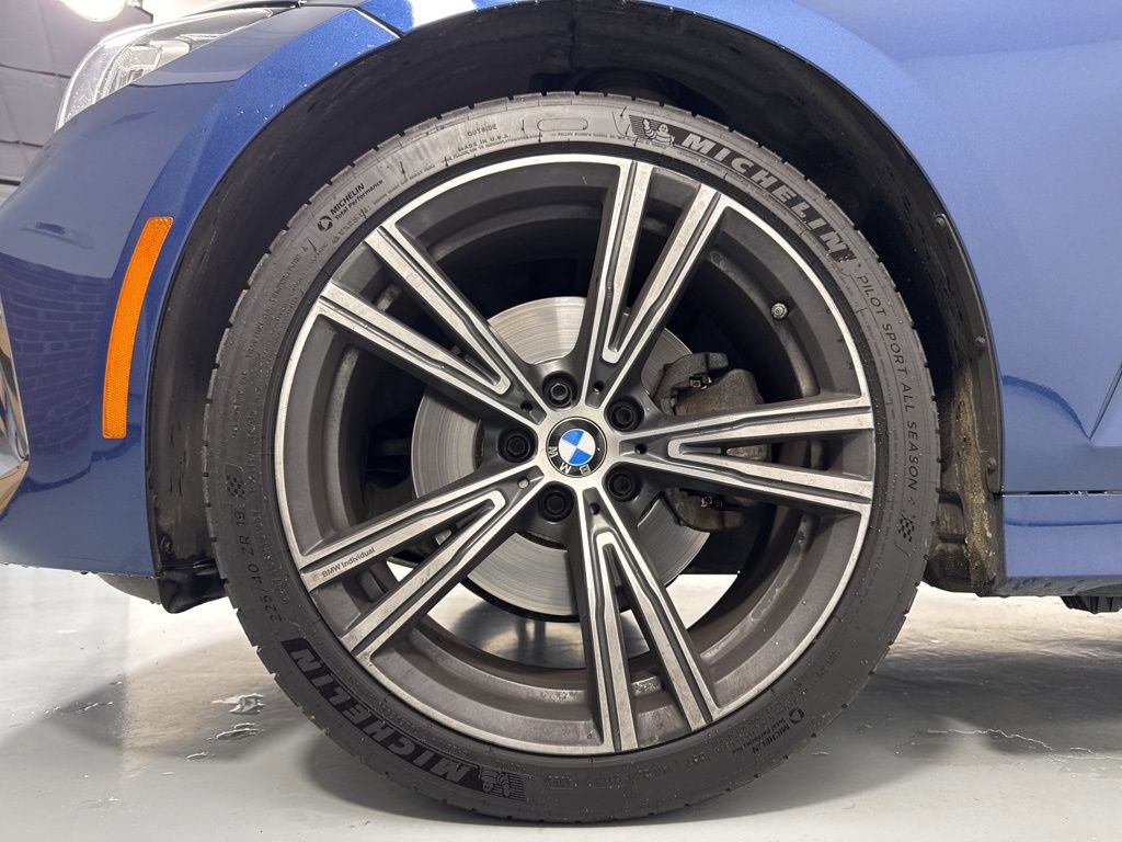 Certified 2024 BMW 330i xDrive Sedan w/ Convenience Package AWD/4WD image 20