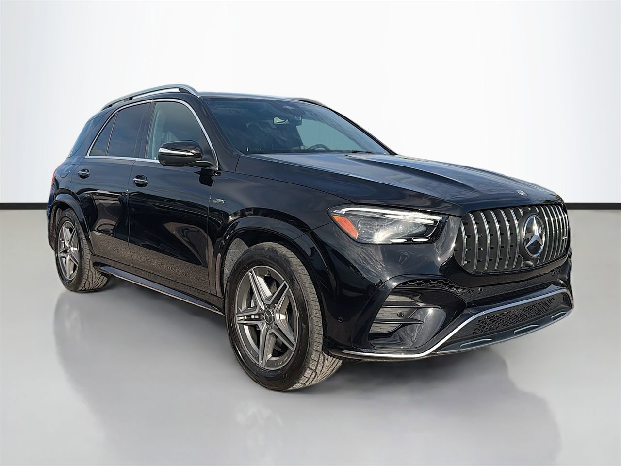 Used 2025 Mercedes-Benz GLE 53 AMG 4MATIC image 2