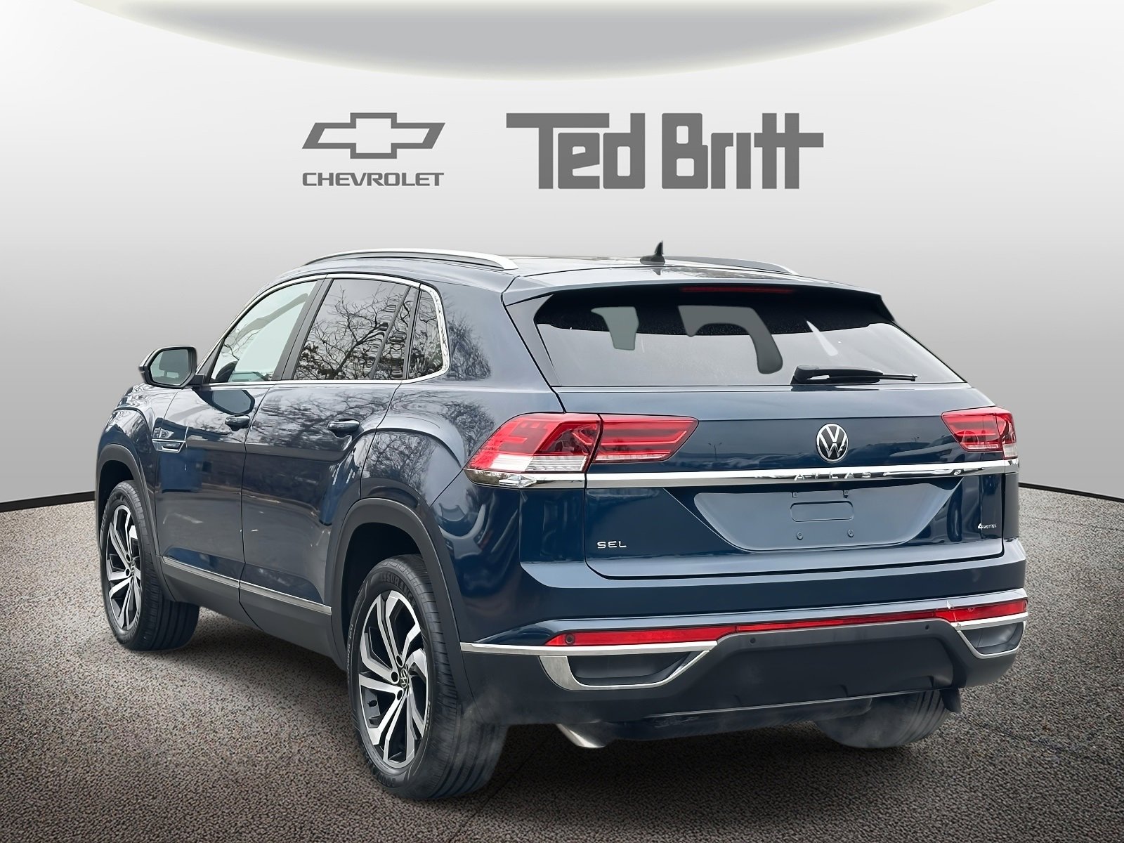 Used 2023 Volkswagen Atlas Cross Sport SEL image 6