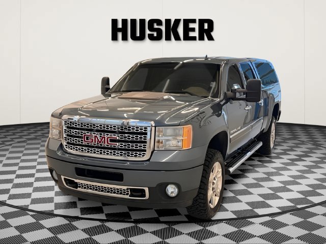 Used 2011 GMC Sierra 2500 Denali AWD/4WD image 2