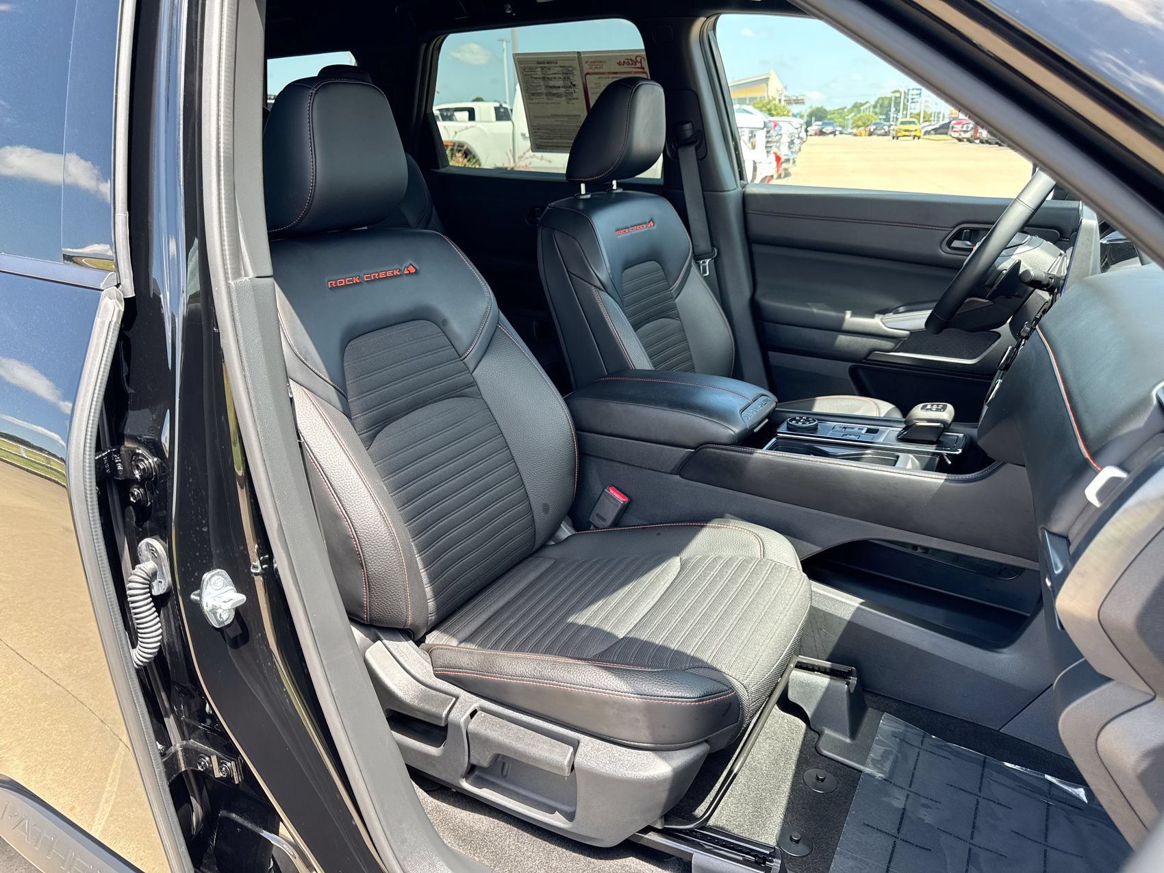 Used 2026 Nissan Pathfinder Rock Creek AWD/4WD image 24