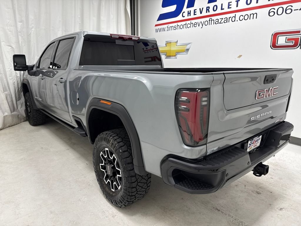 Used 2025 GMC Sierra 2500 AT4X image 6