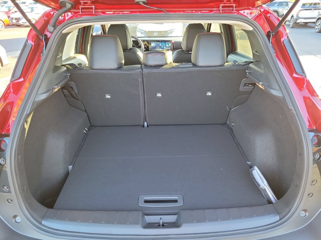 New 2026 Nissan Kicks SR w/ SR Premium Package FWD image 12