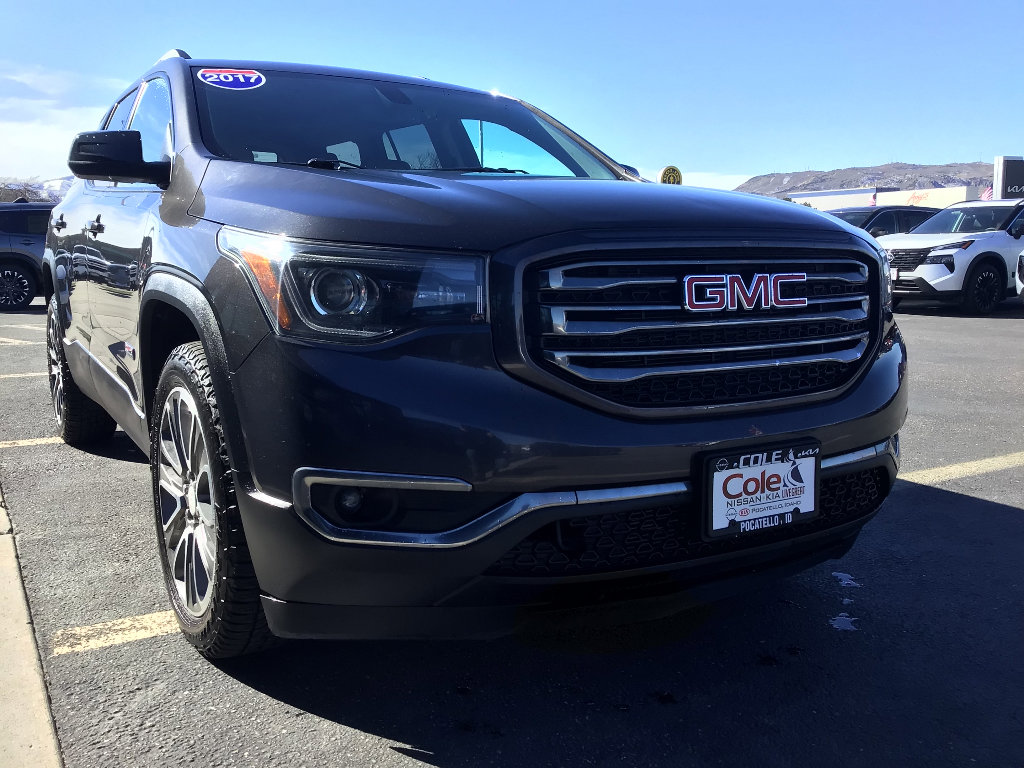 Used 2017 GMC Acadia SLT image 1