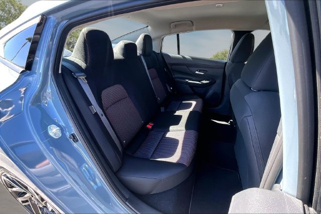 New 2027 Nissan Sentra SR w/ Floor Mat Package FWD image 9