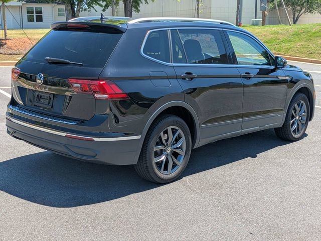 Used 2023 Volkswagen Tiguan SE FWD image 4