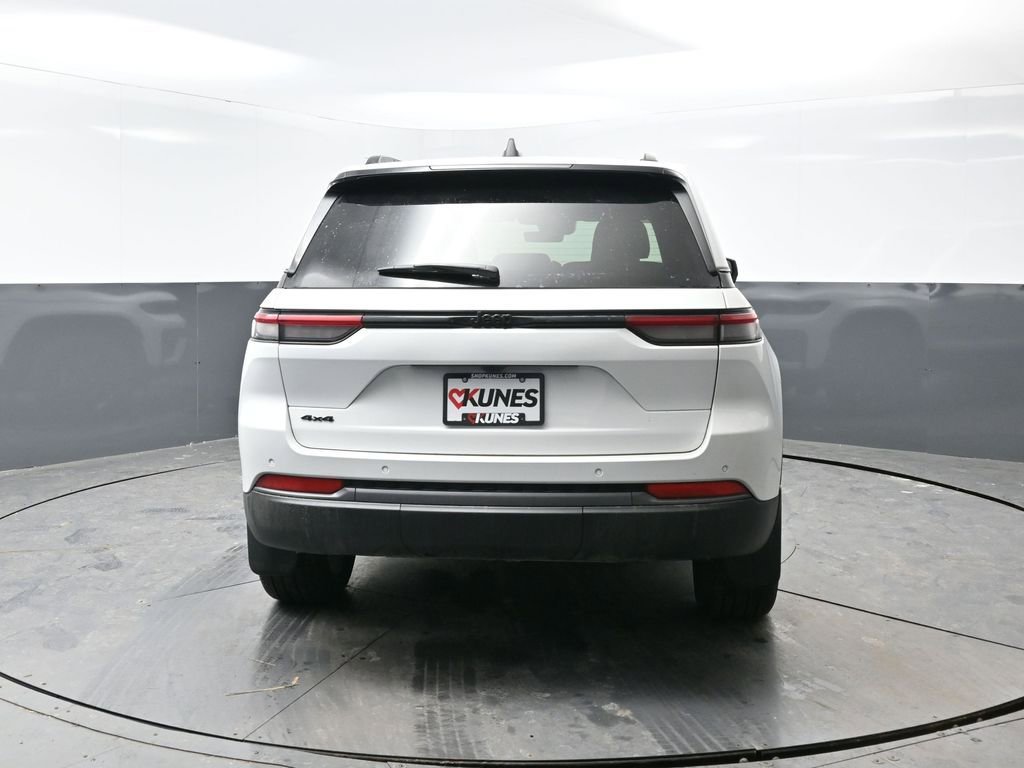 New 2026 Jeep Grand Cherokee Limited w/ Limited Altitude Package image 8