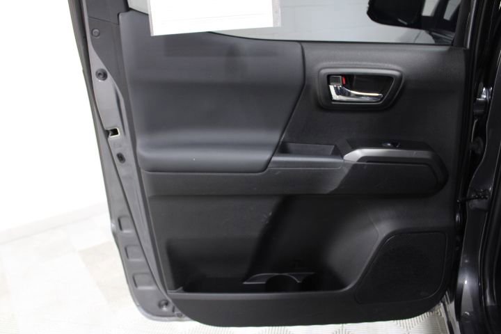 Used 2023 Toyota Tacoma TRD Sport image 16