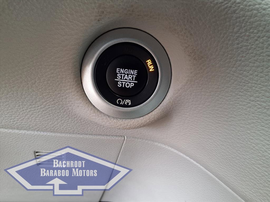 Used 2024 Chrysler Pacifica Select image 33