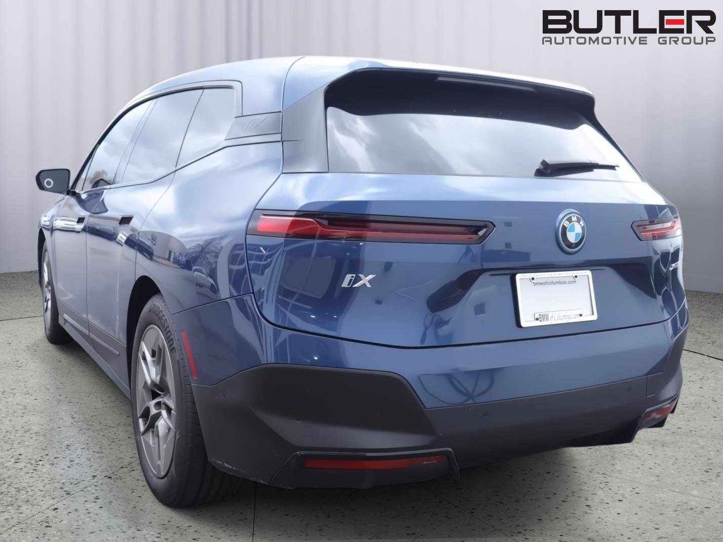 Certified 2023 BMW iX xDrive50 w/ Ultimate Package image 4