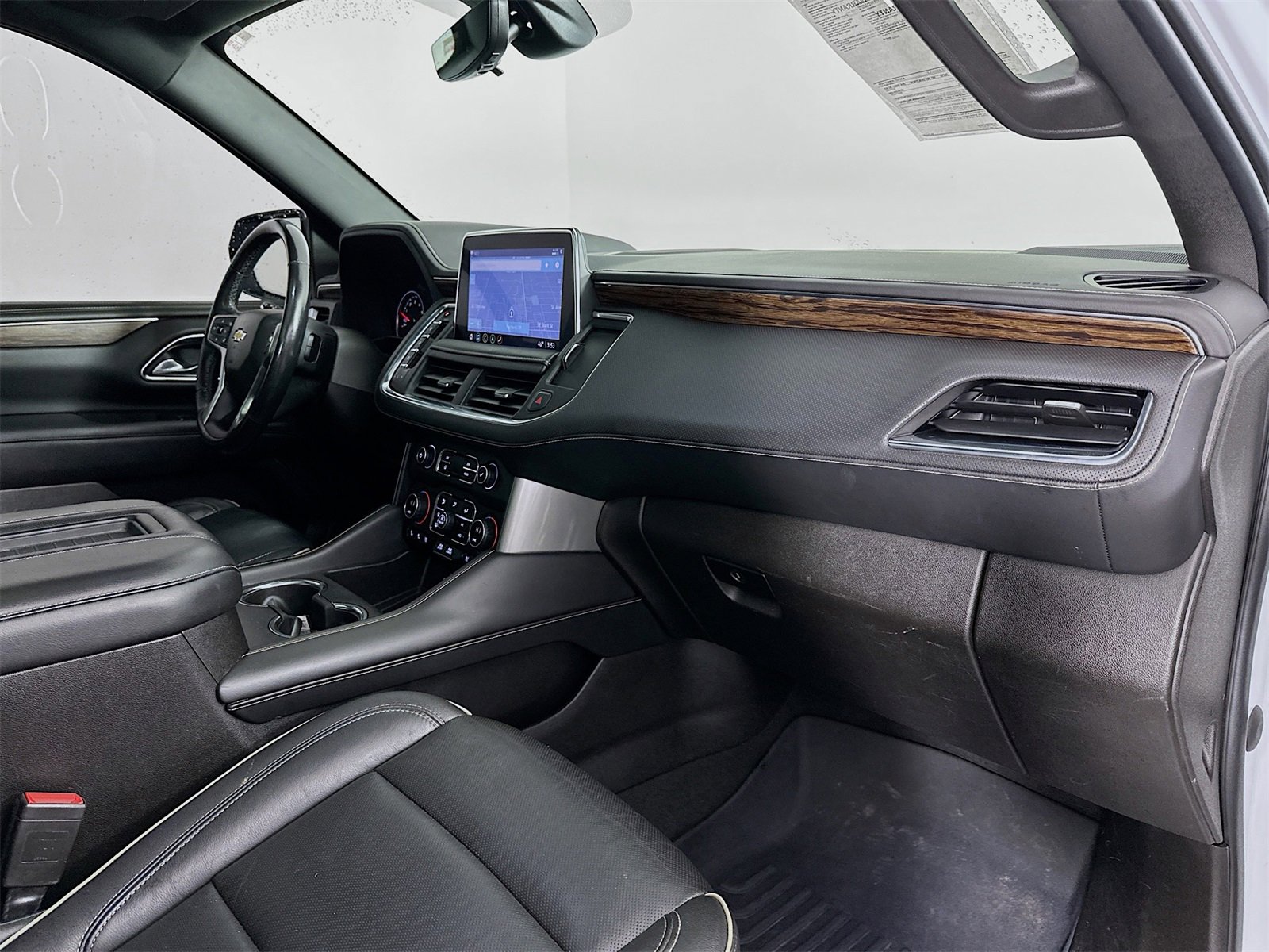 Used 2021 Chevrolet Suburban Premier w/ Premium Package image 32