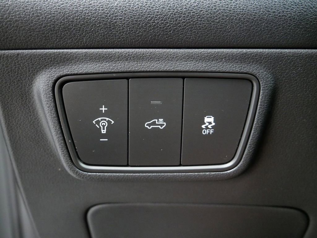 Used 2023 Hyundai Santa Cruz SEL Premium w/ Tow & Go Package image 21