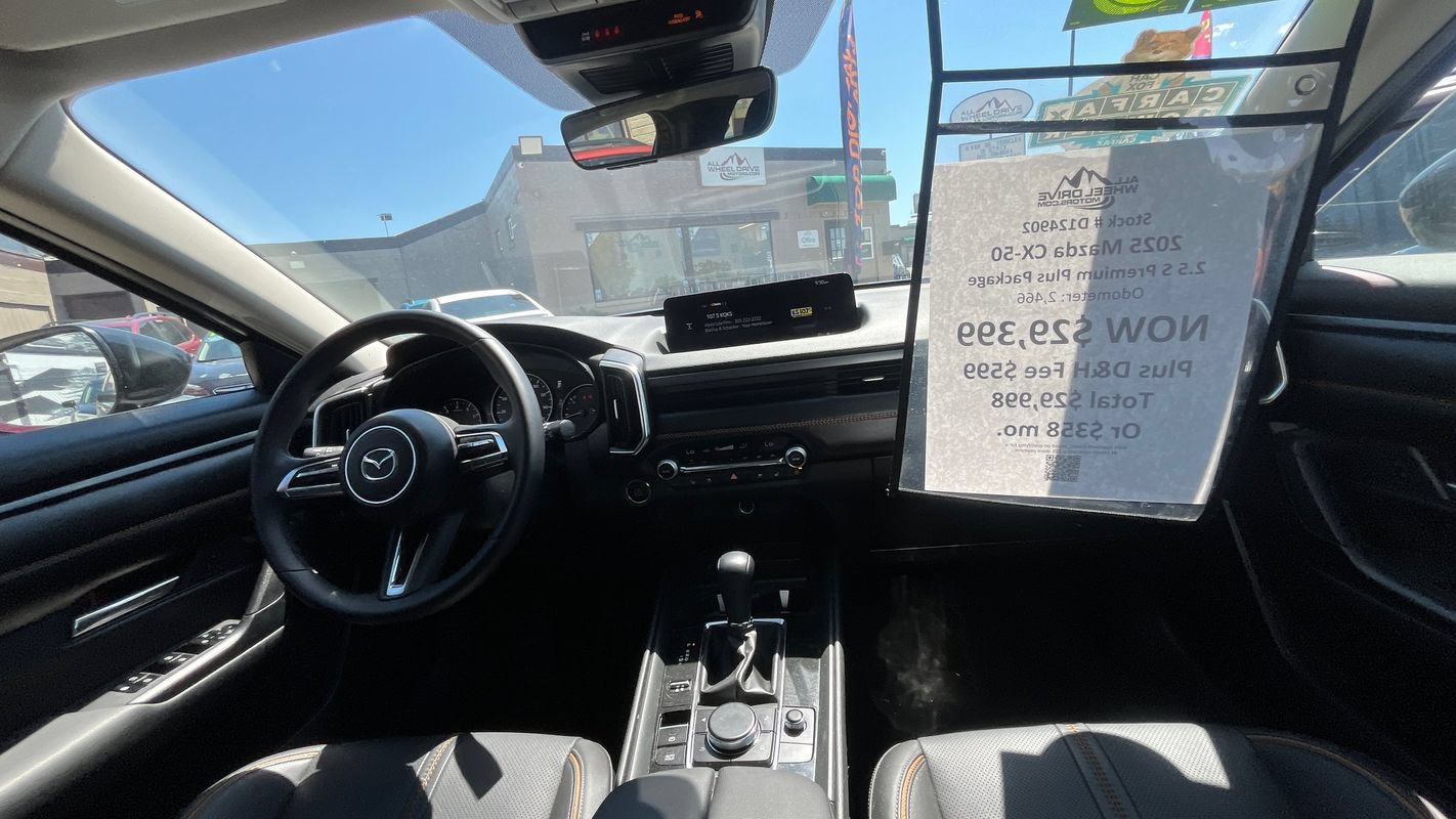 Used 2025 MAZDA CX-50 AWD 2.5 S w/ Premium Plus Pkg image 17