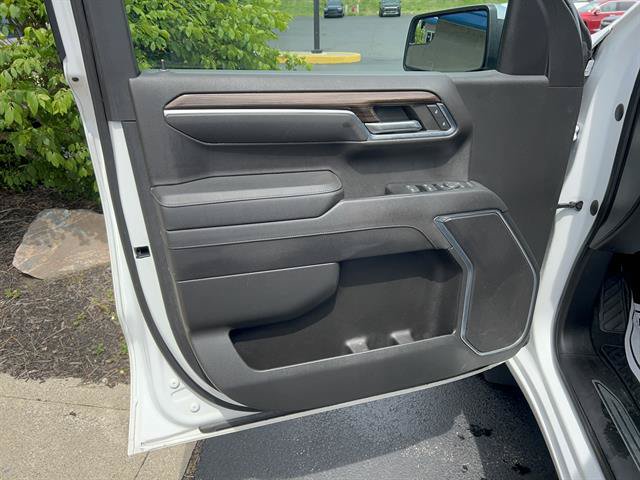 Used 2023 Chevrolet Silverado 1500 LT AWD/4WD image 12