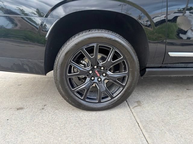 Used 2025 GMC Yukon XL Denali w/ Sun & Power Step Package AWD/4WD image 5