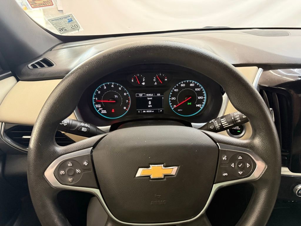 Used 2022 Chevrolet Traverse LS FWD image 11