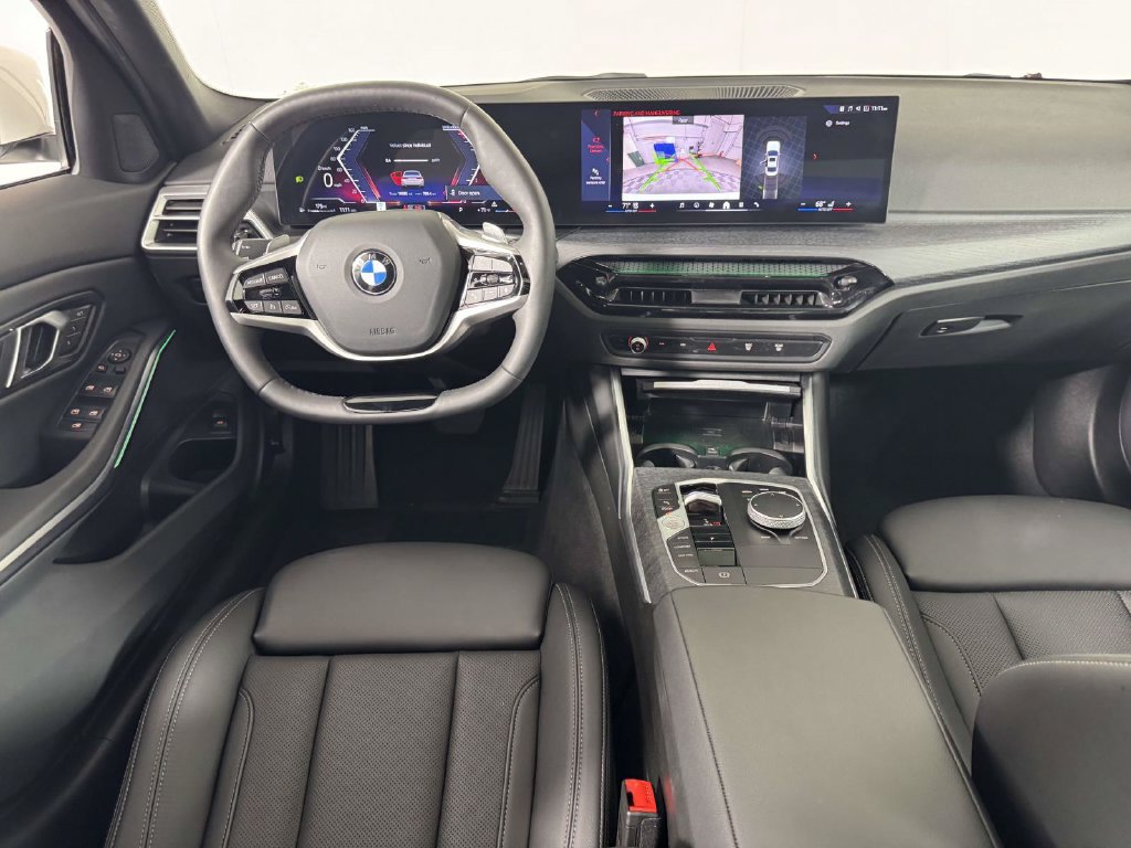 Used 2026 BMW 330i xDrive Sedan w/ Convenience Package AWD/4WD image 5