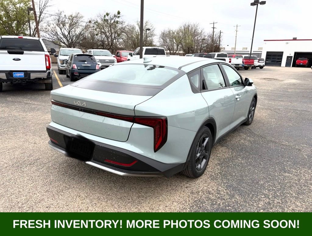 Used 2025 Kia K4 LXS image 7