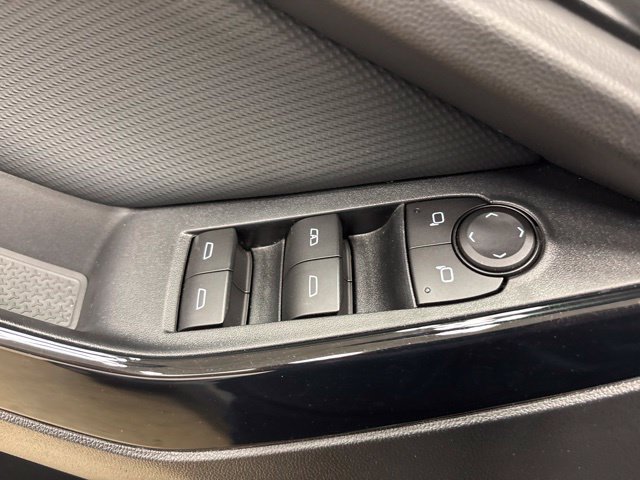 Used 2026 Chevrolet Equinox LT AWD/4WD image 33