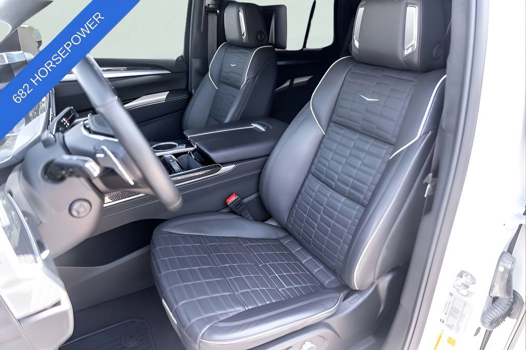 Used 2025 Cadillac Escalade V AWD/4WD image 7