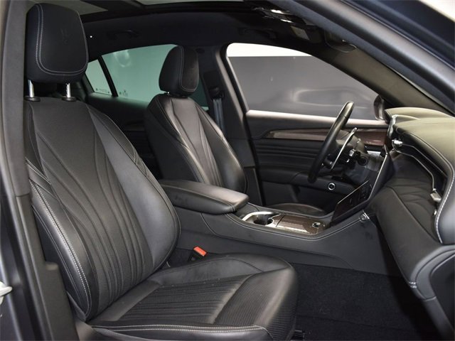 Used 2023 Maserati Grecale GT image 12