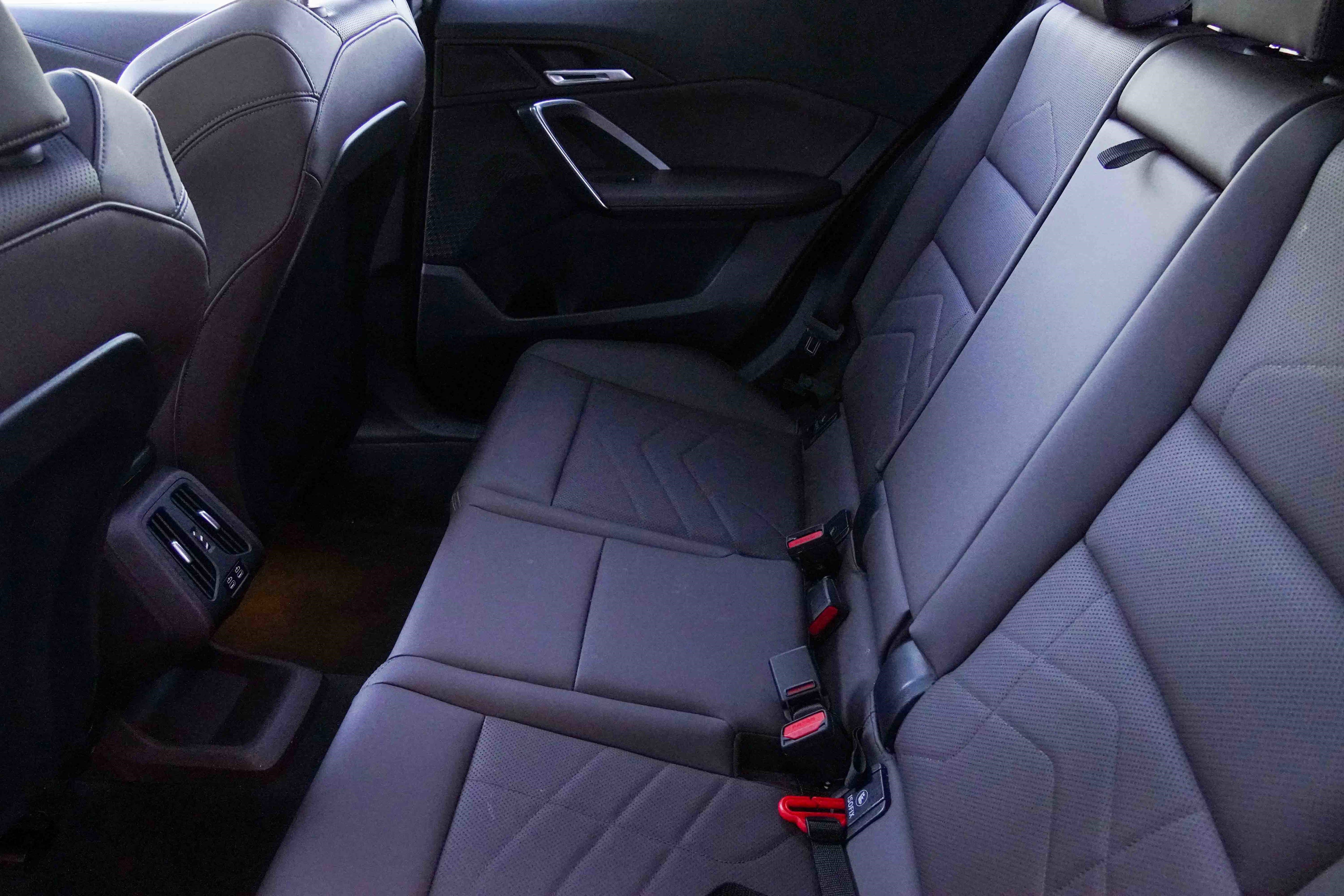 Certified 2025 BMW X2 xDrive28i image 36