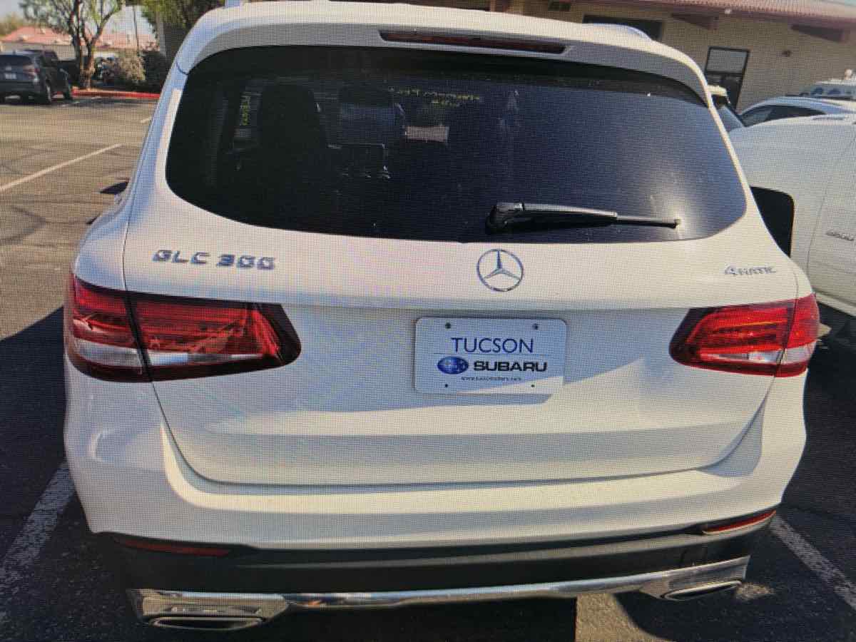 Used 2018 Mercedes-Benz GLC 300 4MATIC w/ Premium Package image 3