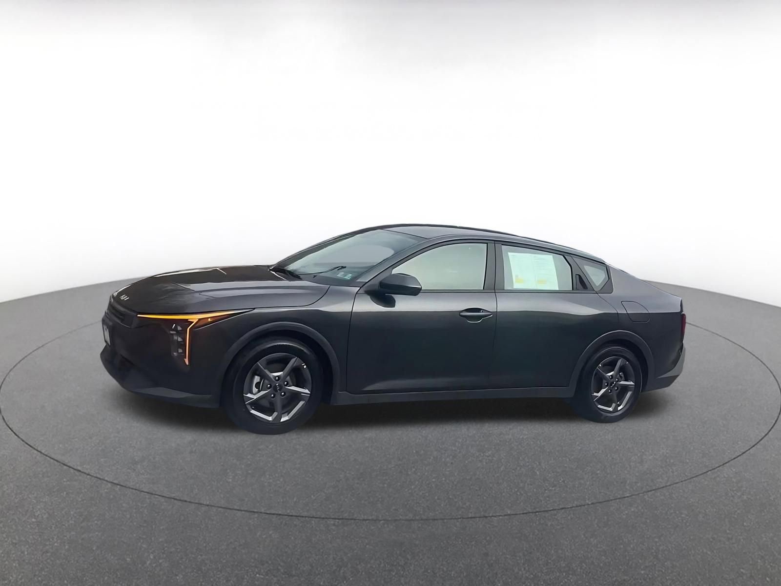 Used 2025 Kia K4 LXS image 8