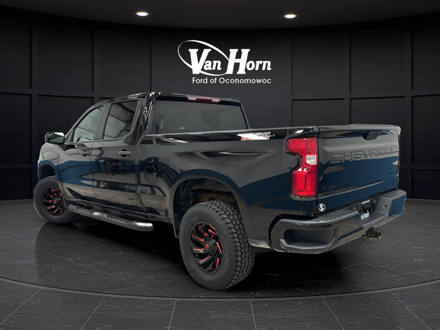 Used 2022 Chevrolet Silverado 1500 Custom Trail Boss w/ LPO, Dark Essentials Package AWD/4WD image 5
