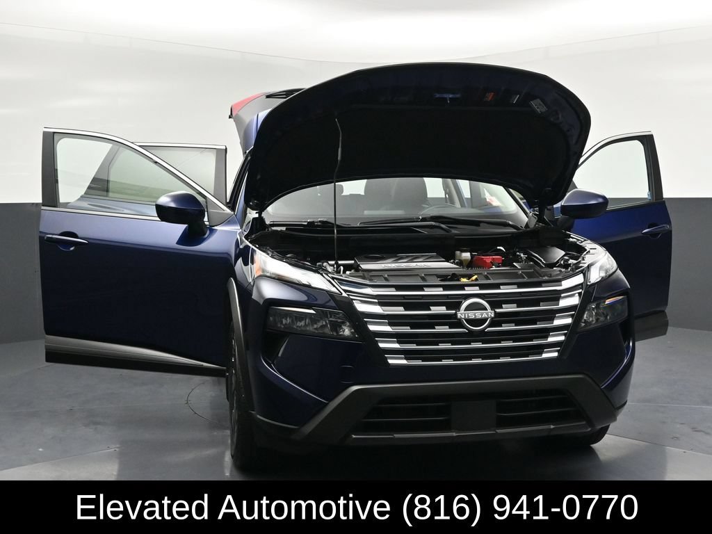 Used 2024 Nissan Rogue SV w/ SV Premium Package AWD/4WD image 35