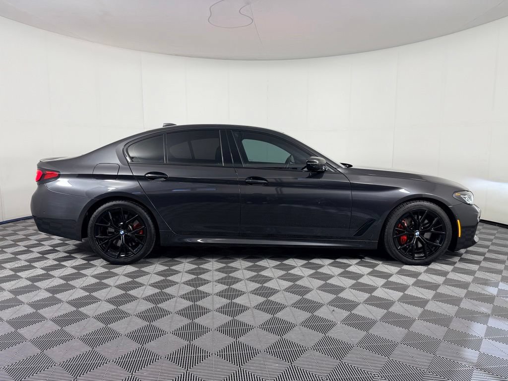 Used 2023 BMW 530i w/ M Sport Package RWD image 6