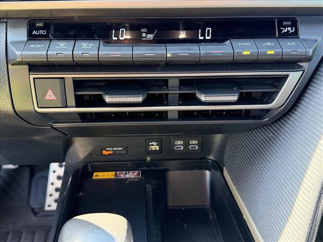 Used 2025 Toyota Camry SE w/ Multimedia Upgrade Package FWD image 20