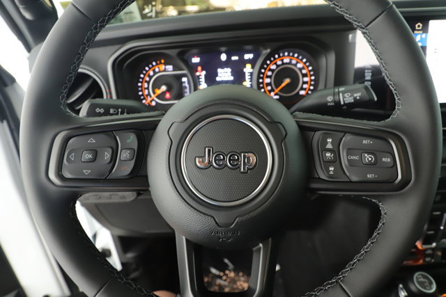 New 2026 Jeep Gladiator Rubicon w/ Technology Group image 17