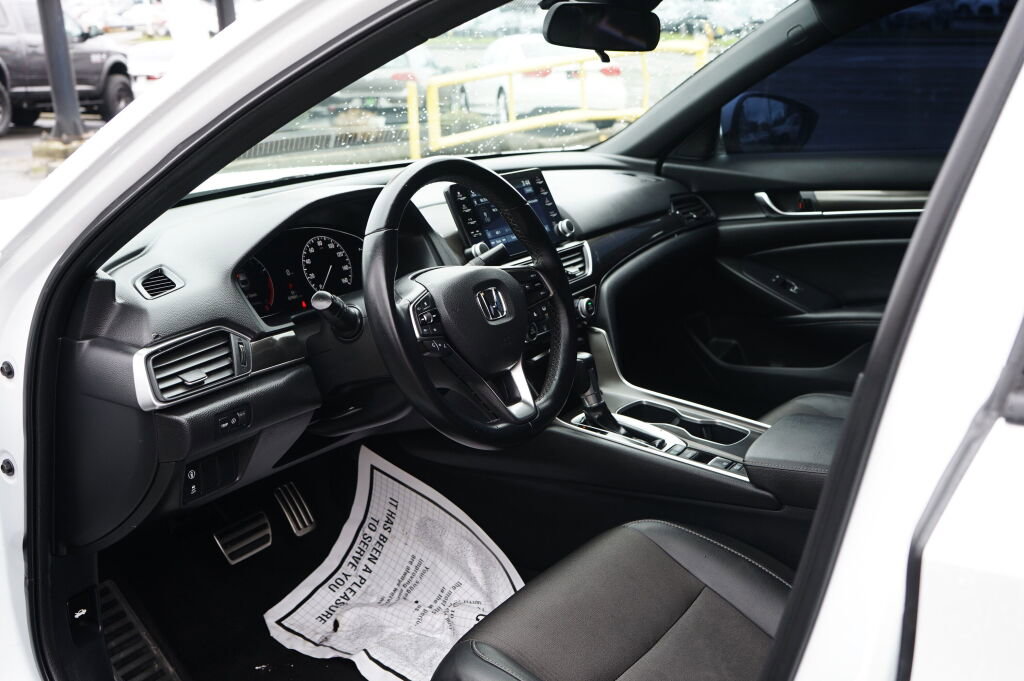 Used 2022 Honda Accord Sport image 10