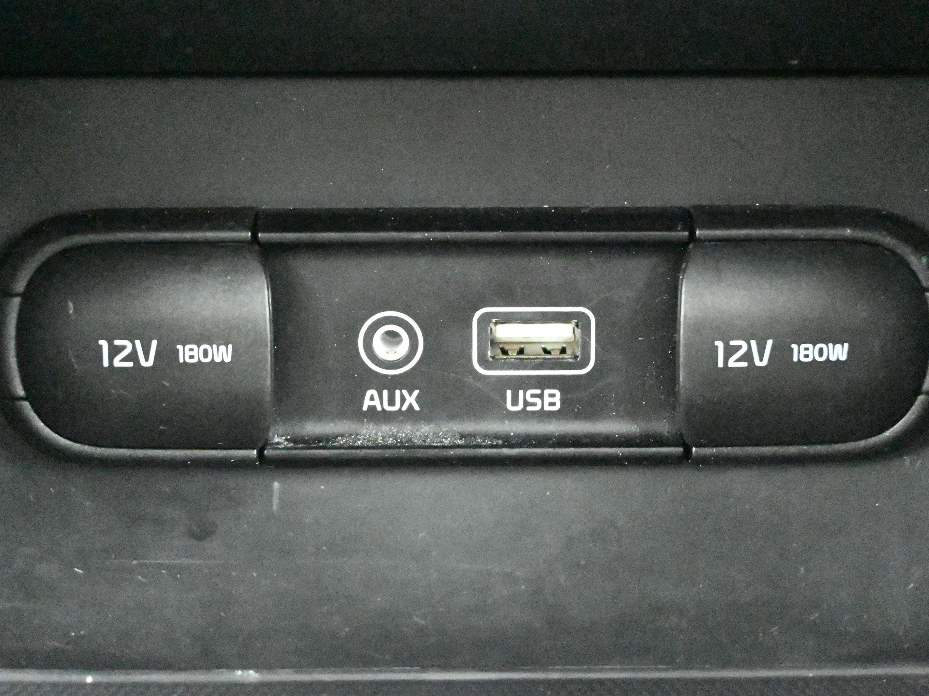 Used 2019 Kia Niro S Touring image 19