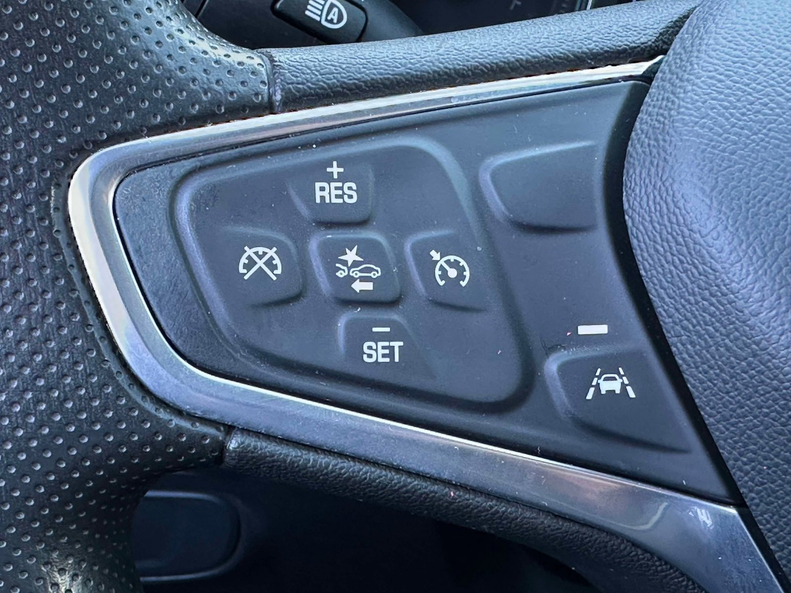 Used 2023 Chevrolet Equinox LT image 20