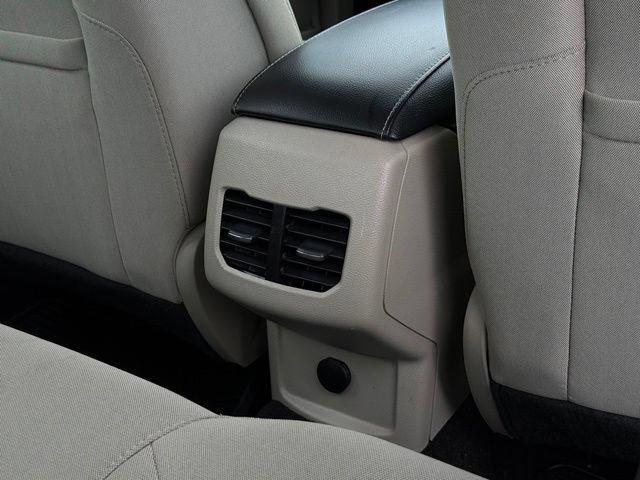 Used 2019 Ford Fusion SE FWD image 20