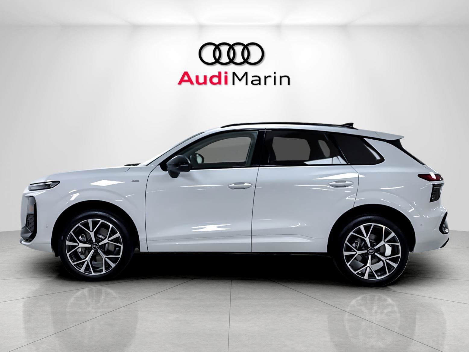 New 2026 Audi Q3 quattro 2.0T AWD/4WD image 2