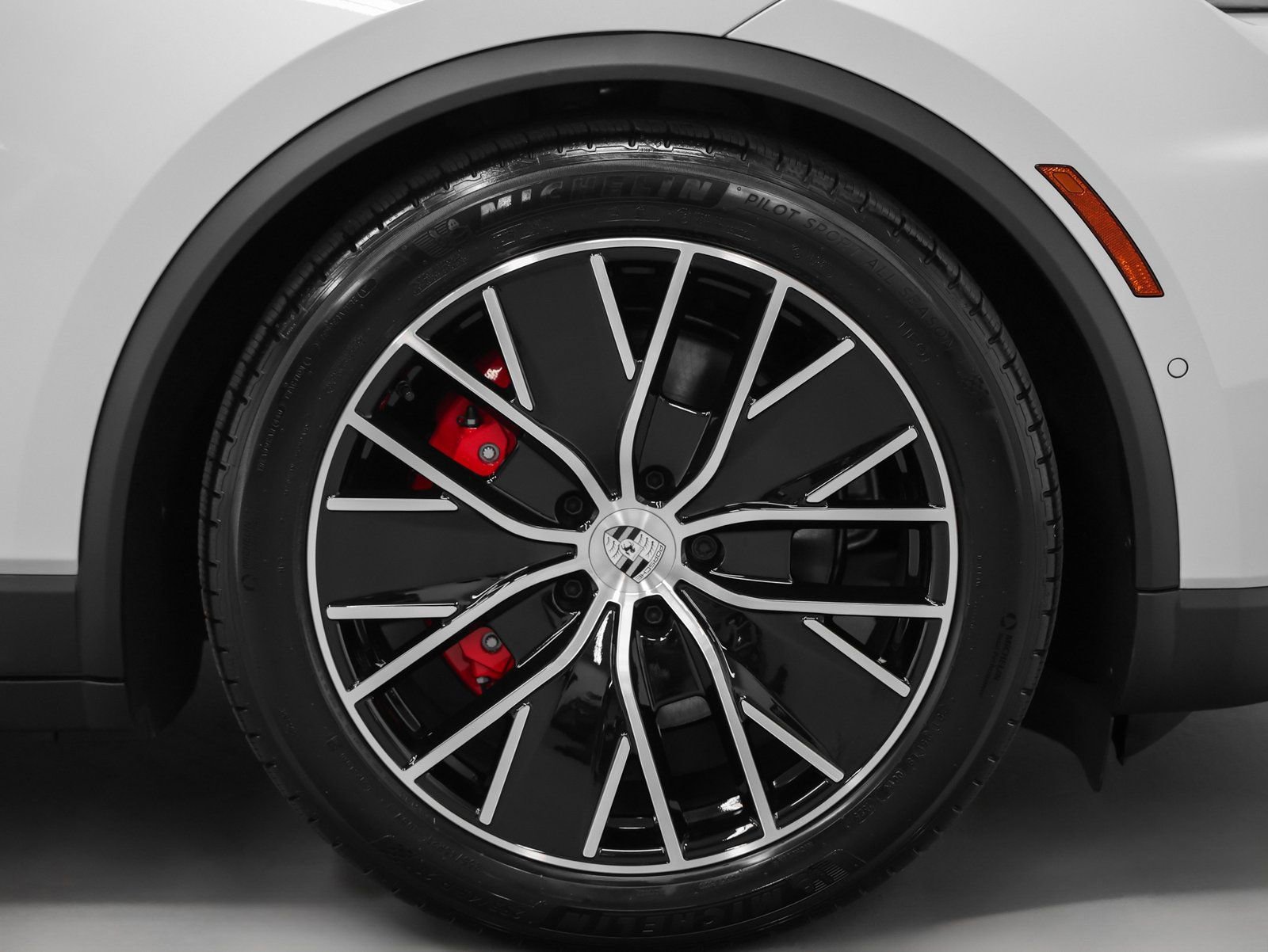 New 2025 Porsche Macan 4S Electric image 16