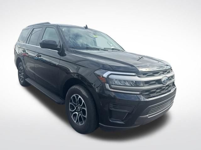 Used 2024 Ford Expedition XLT AWD/4WD image 7