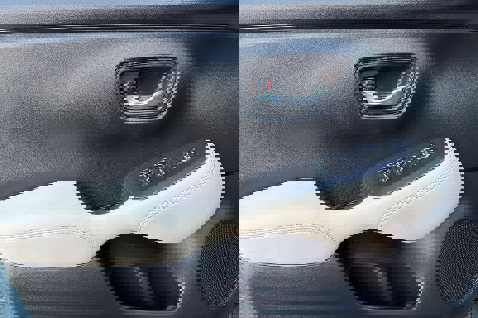 Certified 2024 Honda HR-V EX-L image 14