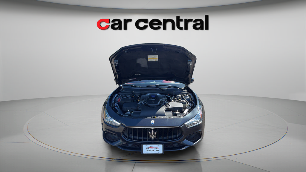Used 2022 Maserati Ghibli Modena Q4 AWD/4WD image 10