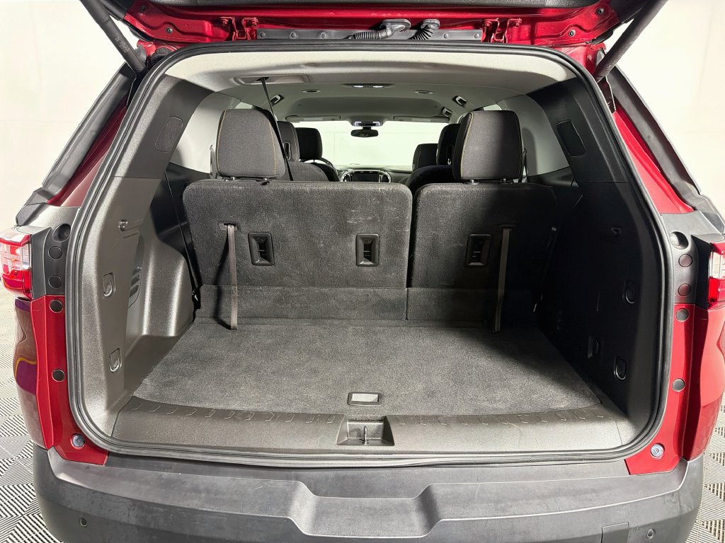 Used 2018 Chevrolet Traverse LT FWD image 25