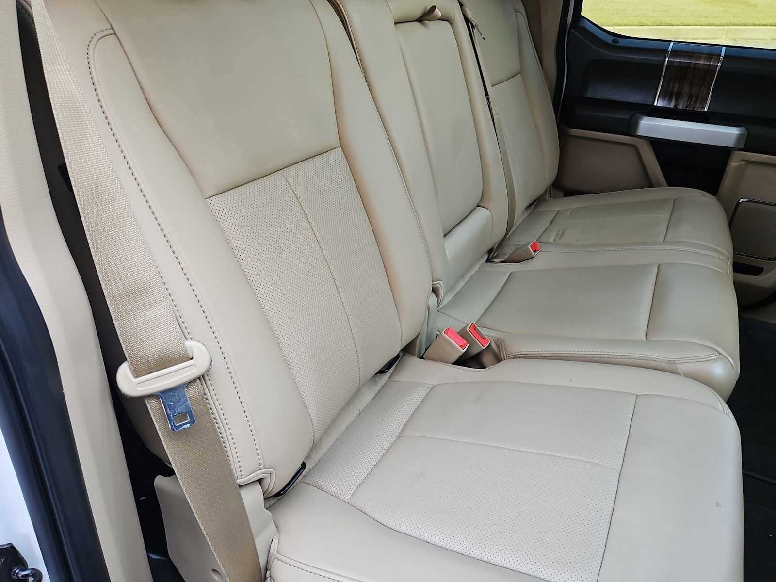 Used 2019 Ford F150 Lariat image 22