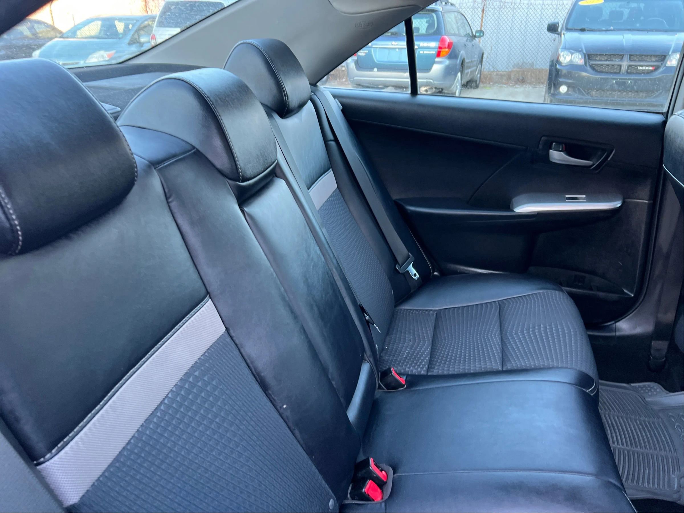 Used 2013 Toyota Camry SE image 26