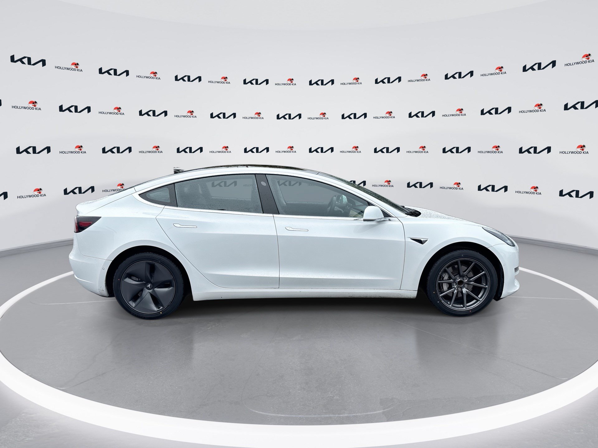 Used 2019 Tesla Model 3 Long Range RWD image 9