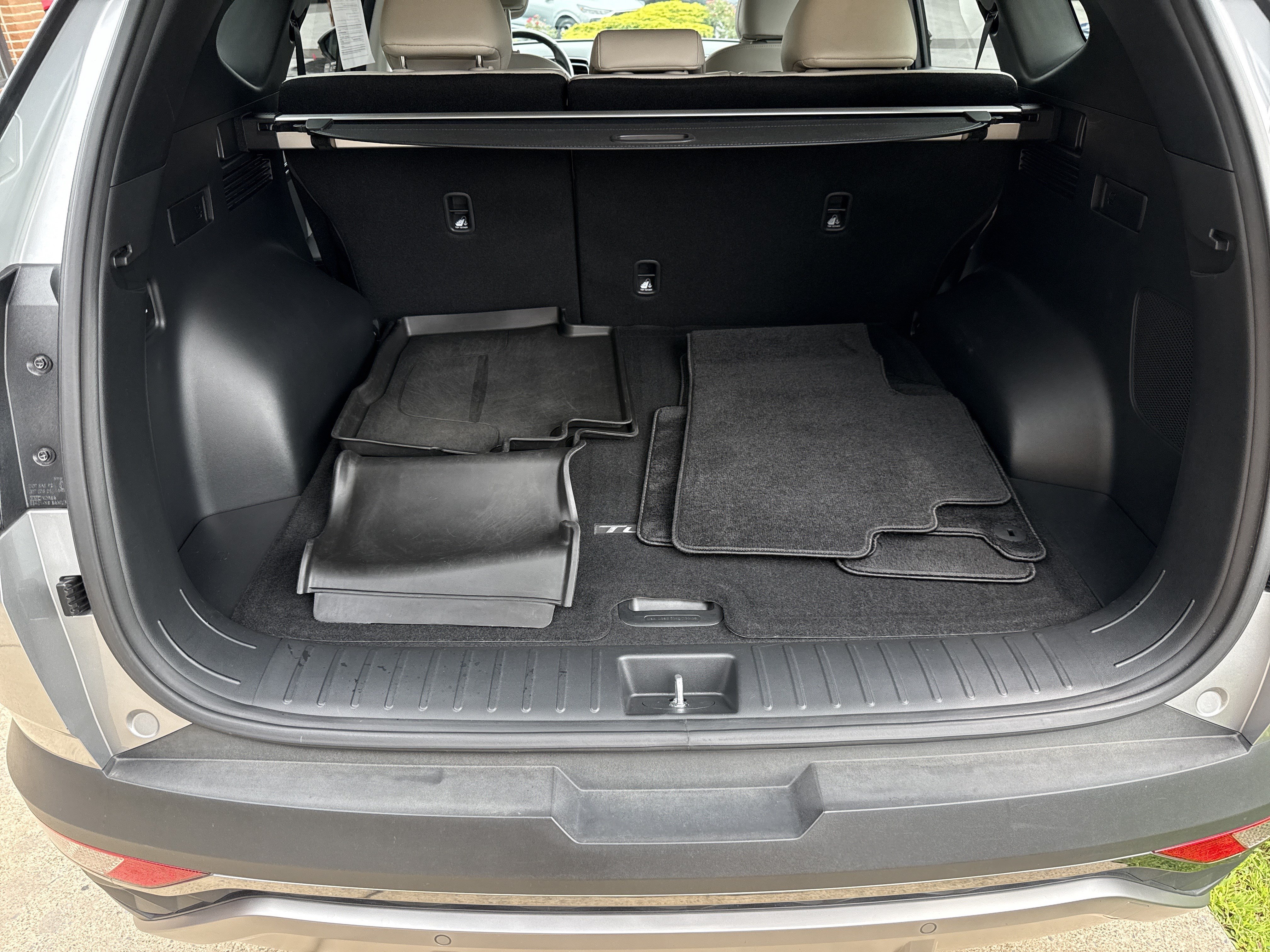 Used 2022 Hyundai Tucson Limited w/ Cargo Package AWD/4WD image 5
